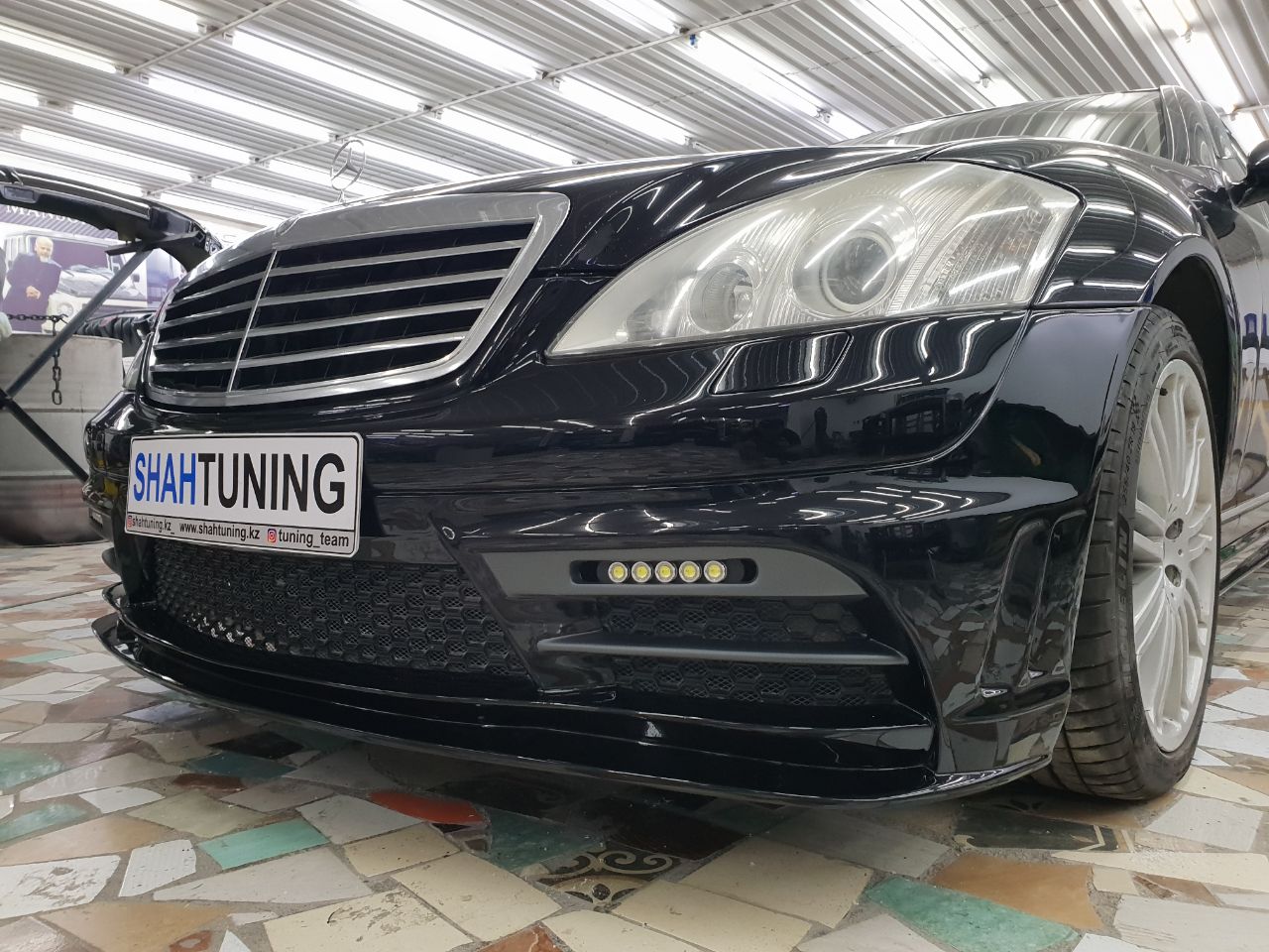 Передний бампер W221 WALD BLACK BISON MERCEDES-BENZ (до рест.)