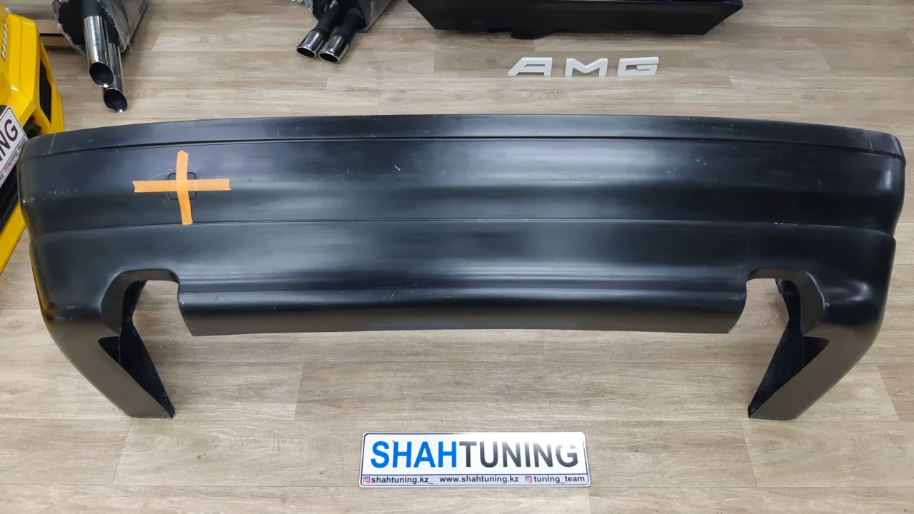 Задний бампер BMW E38 AC Schnitzer (не оригинал)